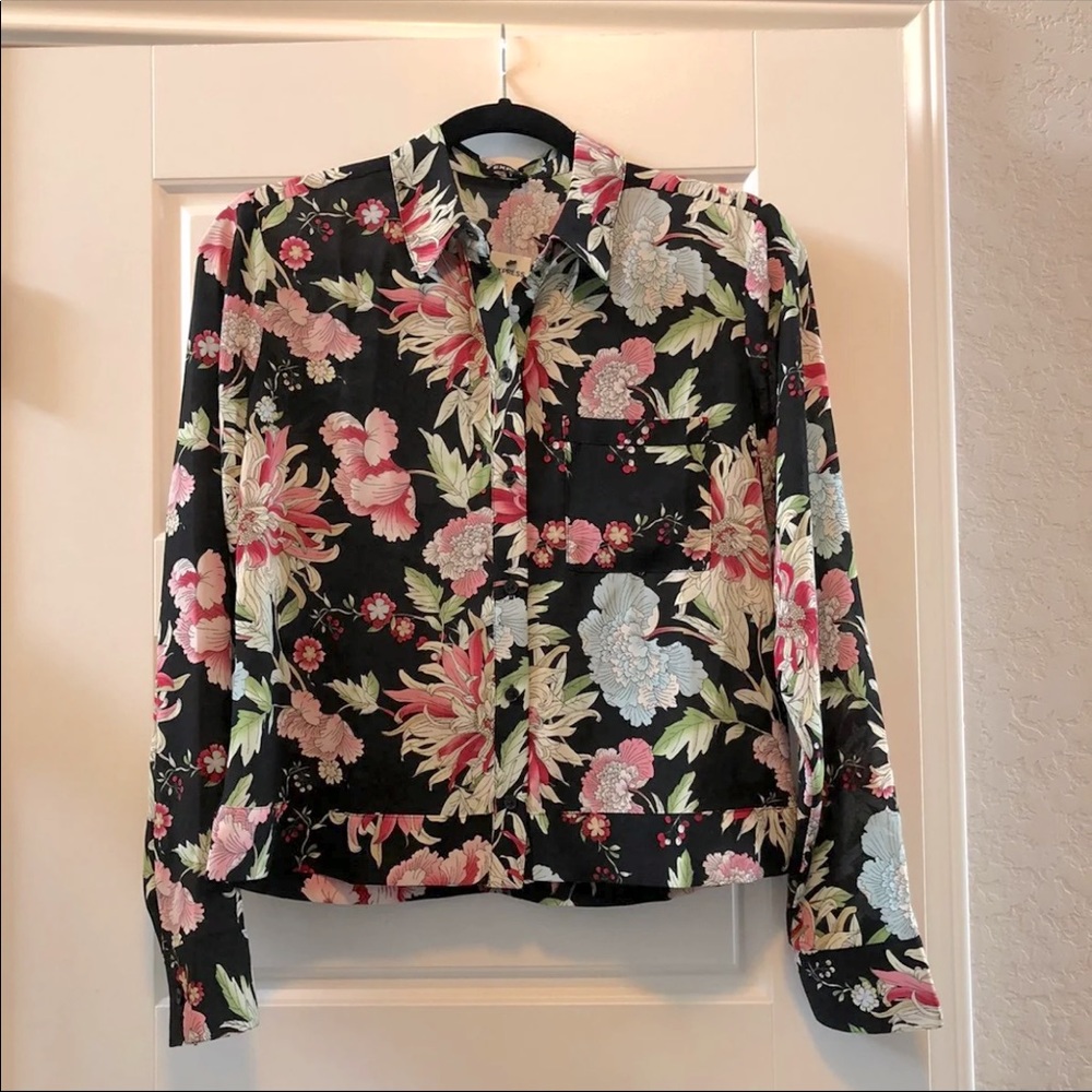 NEW! Express Ling Sleeved Blouse